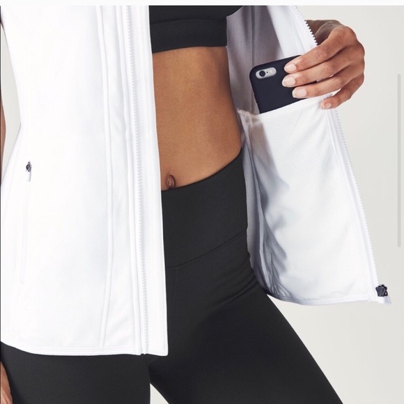 NWOT Fabletics Jojo Vest - Picture 3 of 9